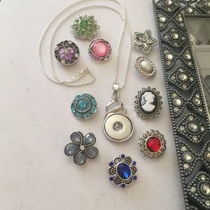 NEW 18mm Ginger Snap Pendant Necklace & 10 Snaps!